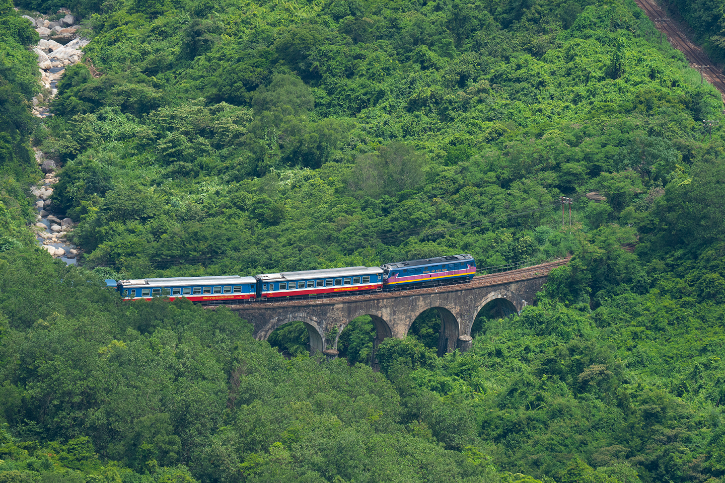 Train in Nine Arch Bridge